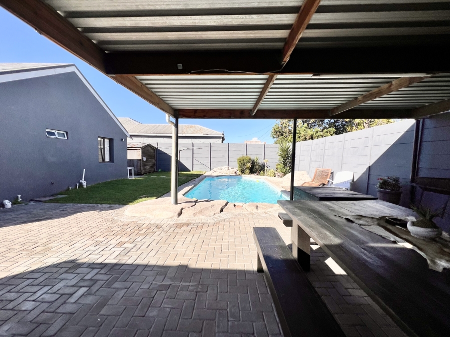 3 Bedroom Property for Sale in Townsend Estate Western Cape